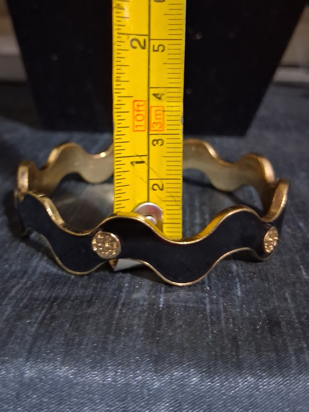 Vintage Gold Black Enamel Wavy Bangle Bracelet Cross Medallion Accent Spade Type - Picture 5 of 8
